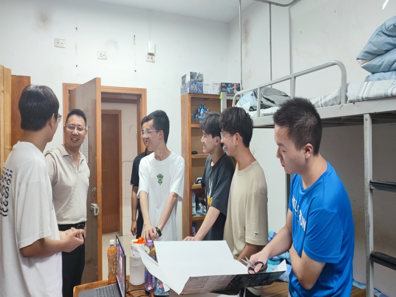 pzcH_1695037232888066621.jpg 1694423572962.jpg