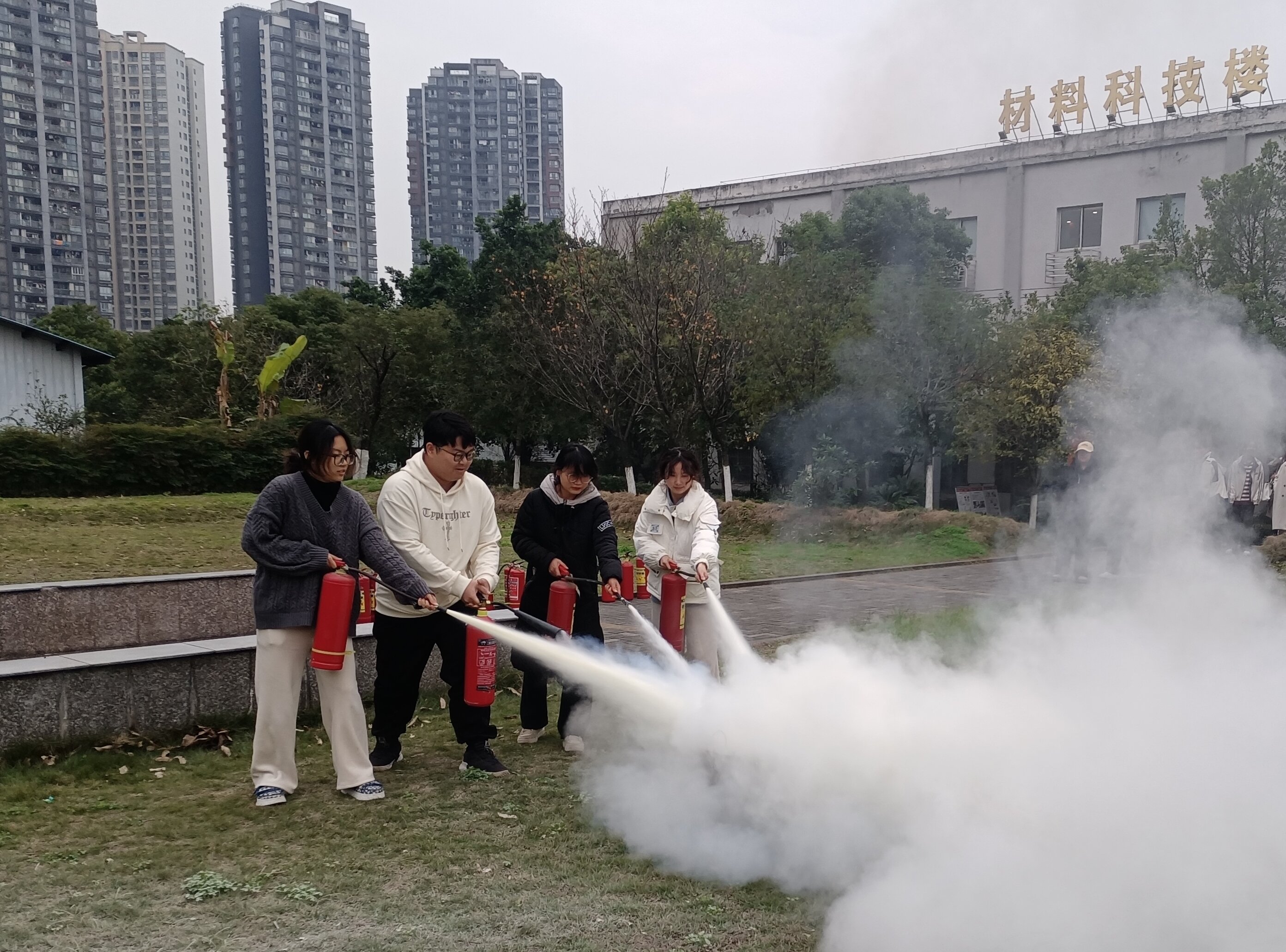 Cuyc_1734330924142068043.jpg Cuyc_1734330924142068043.jpg