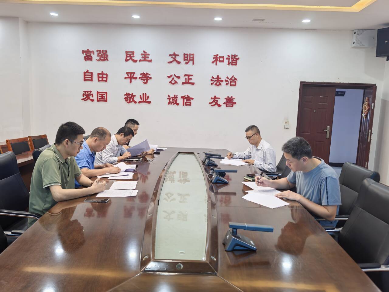 ihRu_1759888599296054990.jpg ihRu_1759888599296054990.jpg