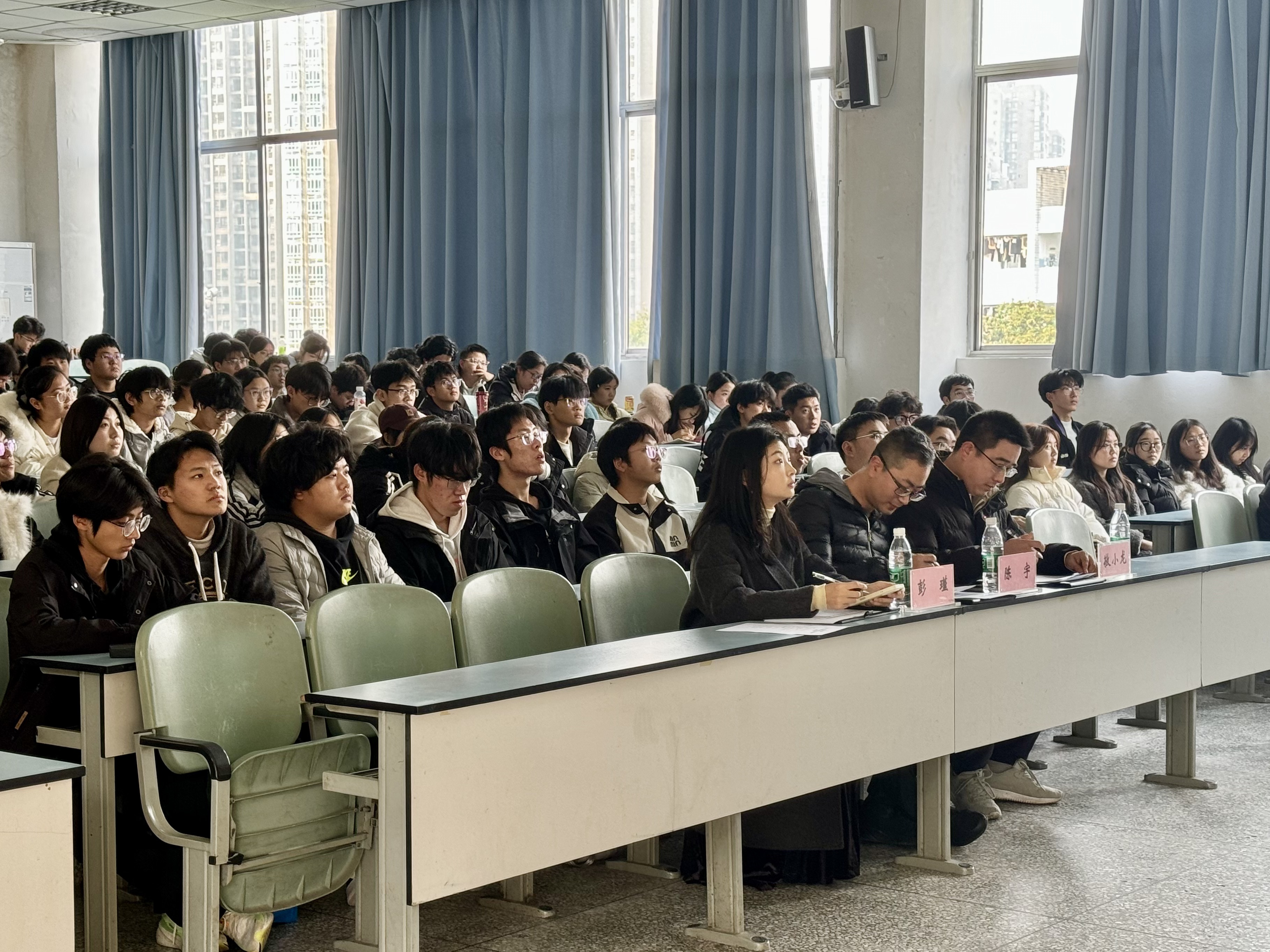 UdaK_1765440402708098526.png UdaK_1765440402708098526.png