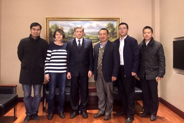 1542847772089047603.jpg 1542791064999033738.jpg